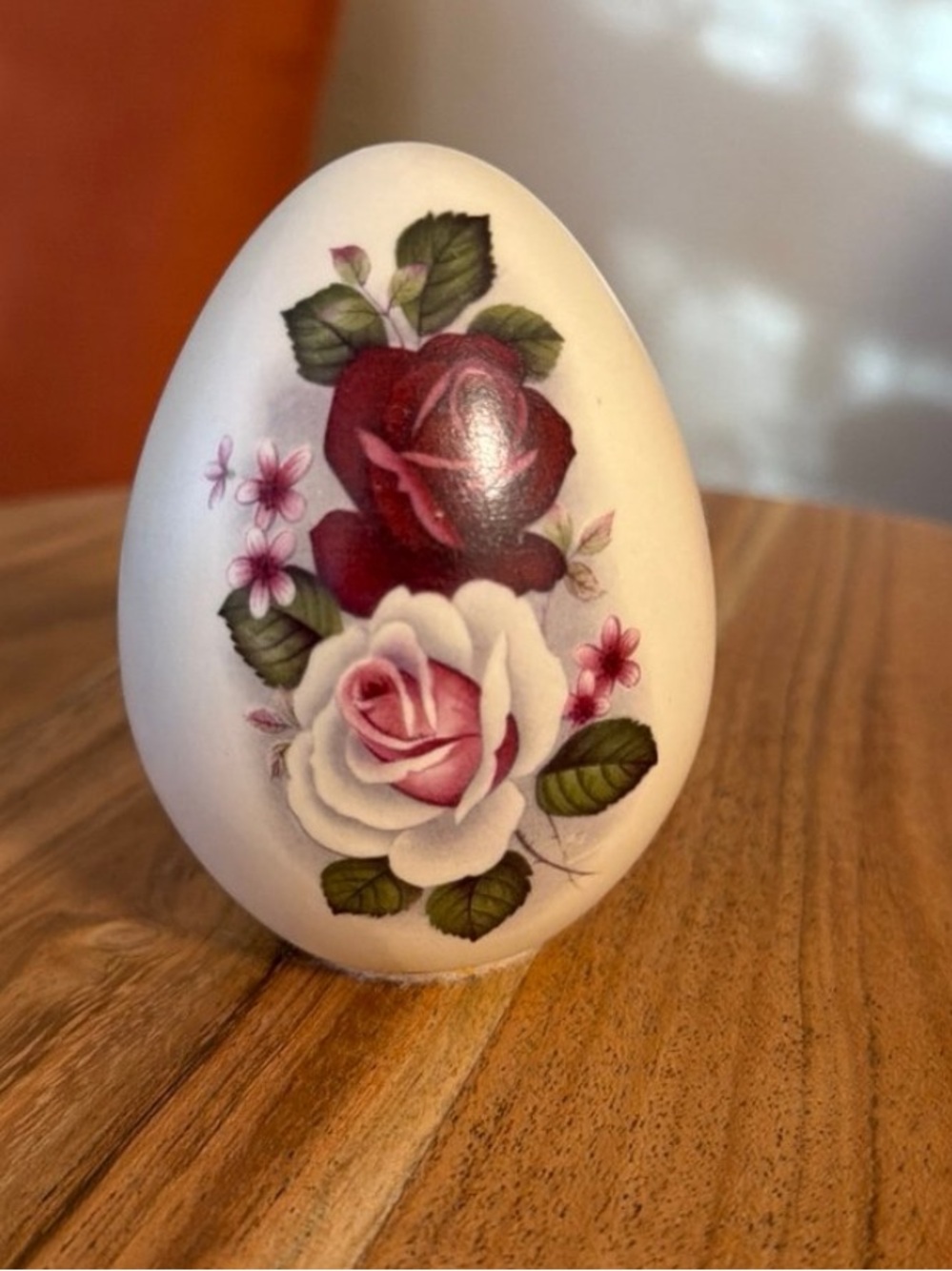 Vintage porcelain White Egg Décor with Red and Pink Roses